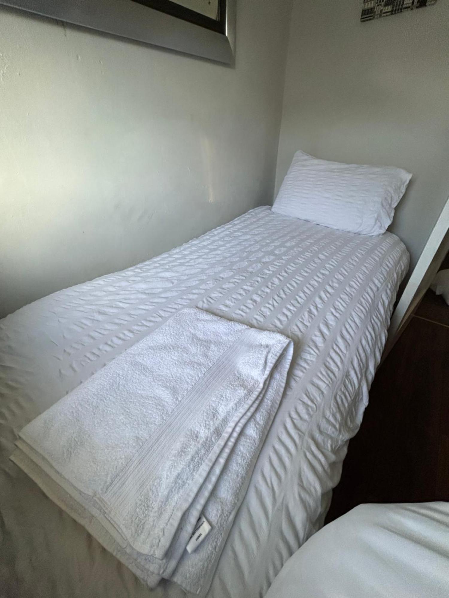 Redditch Rest Near Town Centre & Transport Links Apartment Ngoại thất bức ảnh