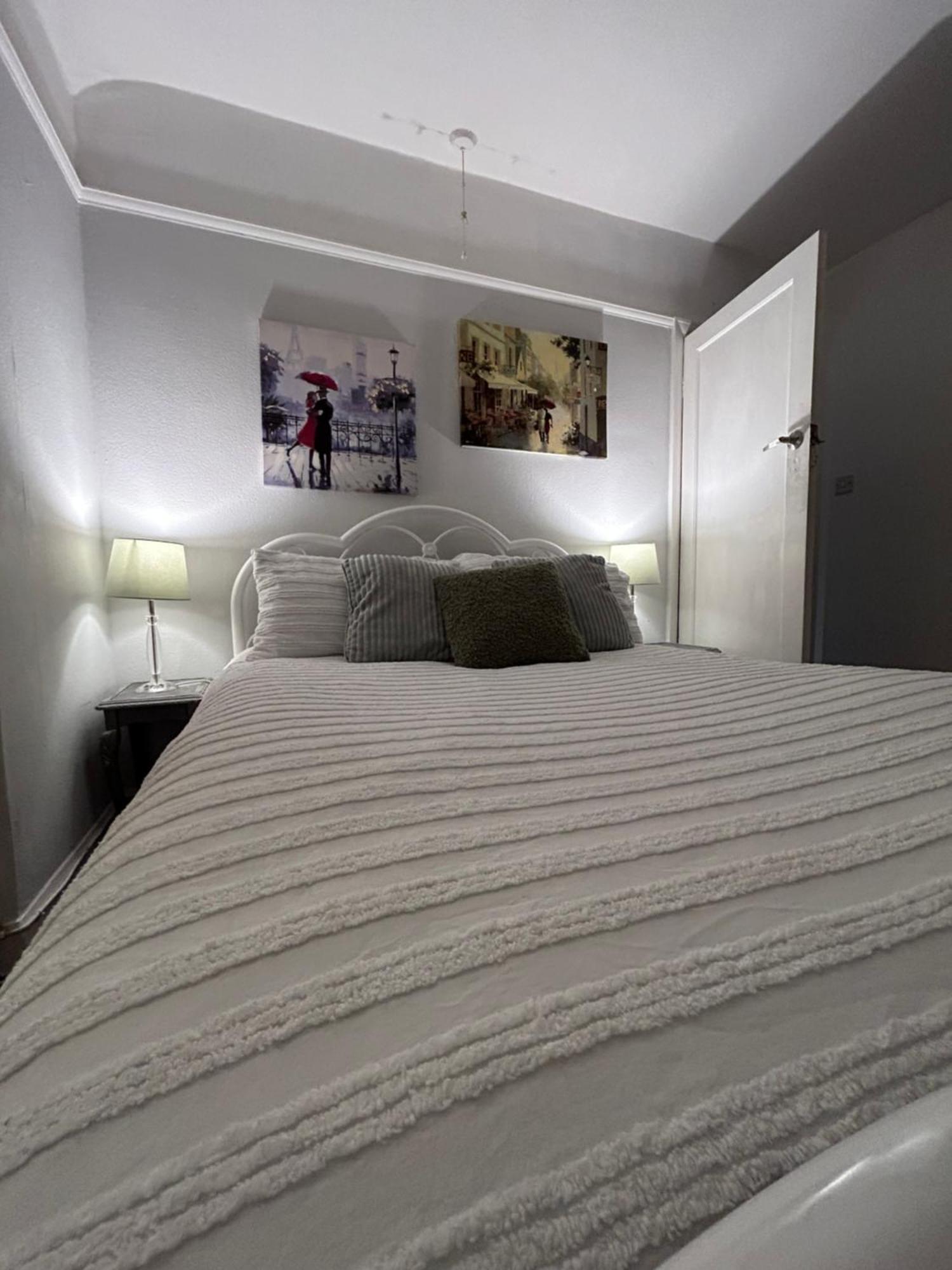Redditch Rest Near Town Centre & Transport Links Apartment Ngoại thất bức ảnh