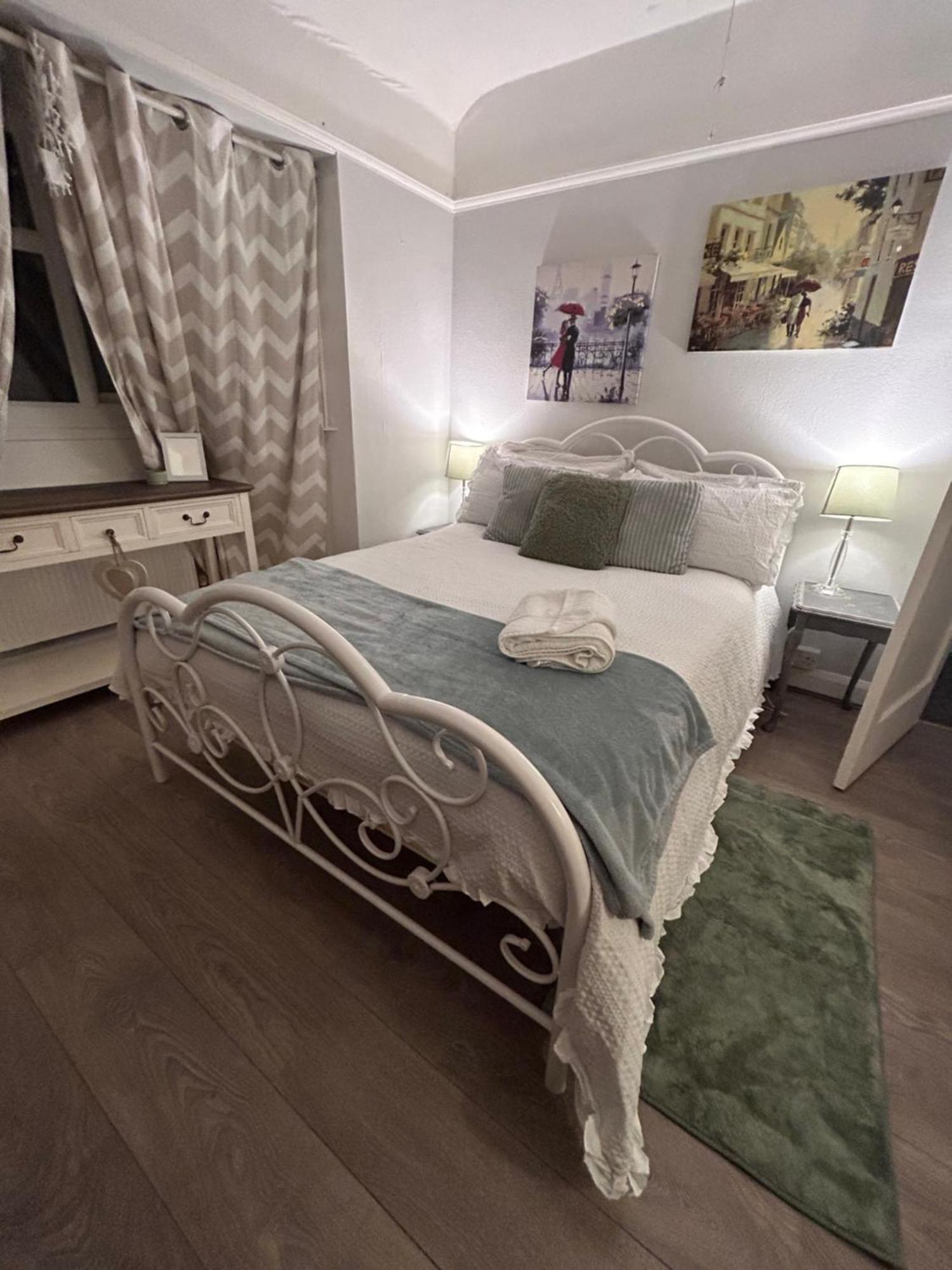 Redditch Rest Near Town Centre & Transport Links Apartment Ngoại thất bức ảnh