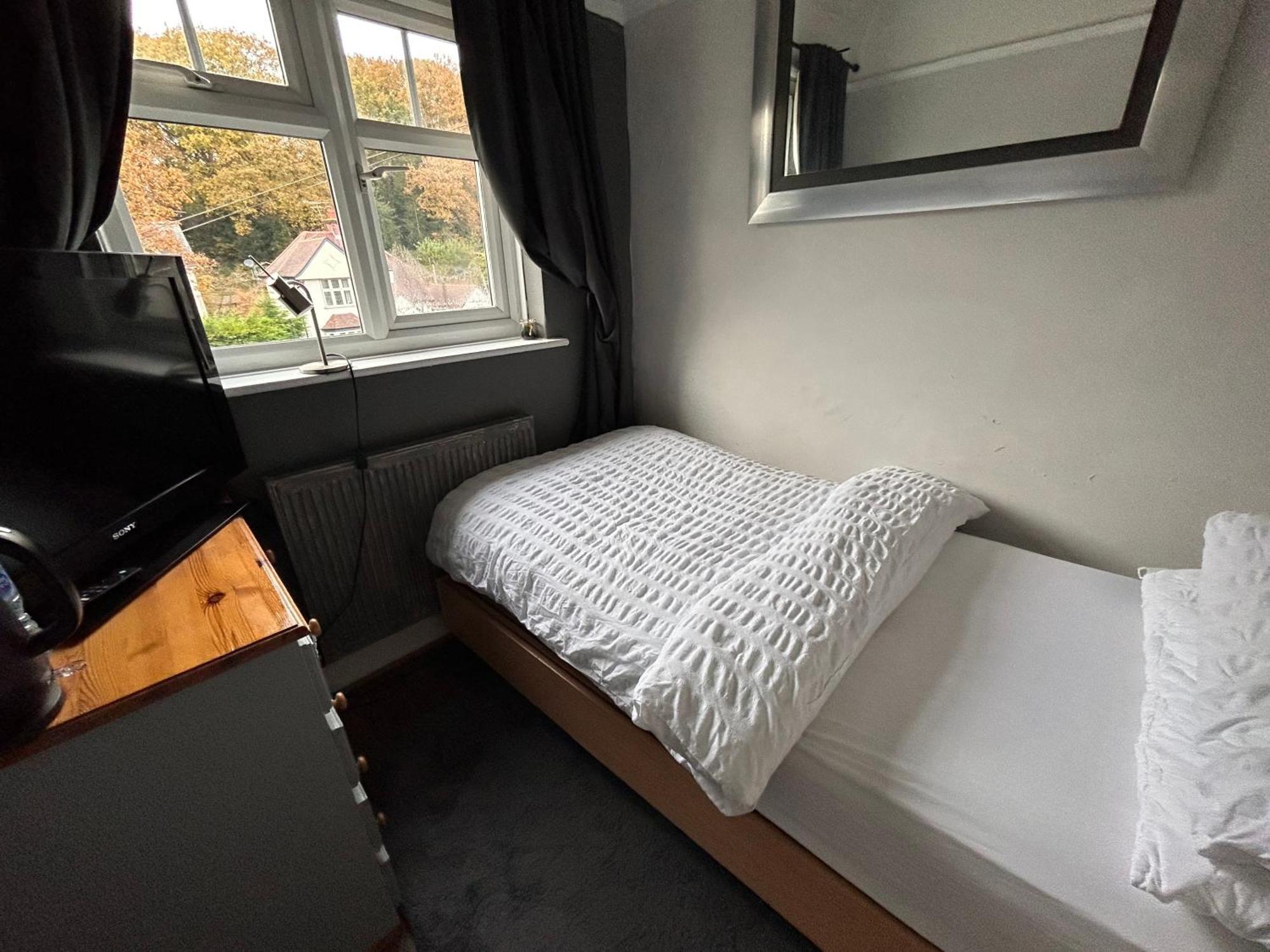 Redditch Rest Near Town Centre & Transport Links Apartment Ngoại thất bức ảnh