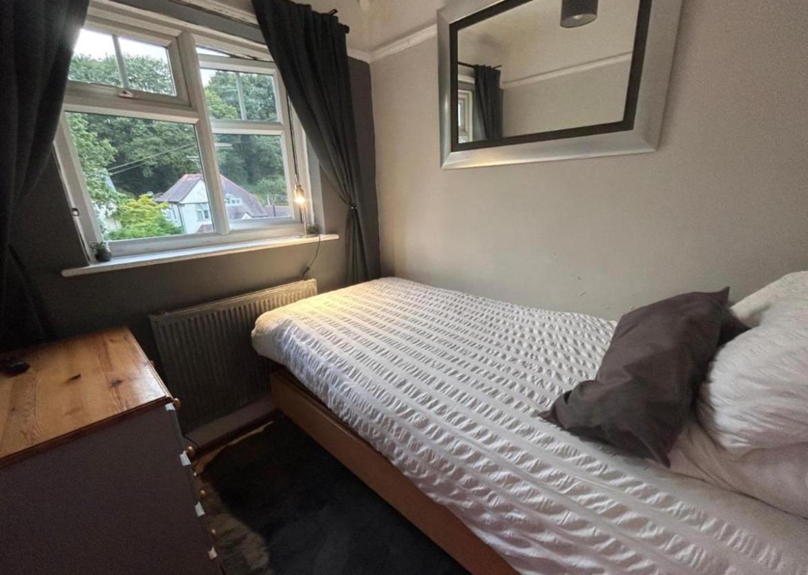 Redditch Rest Near Town Centre & Transport Links Apartment Ngoại thất bức ảnh